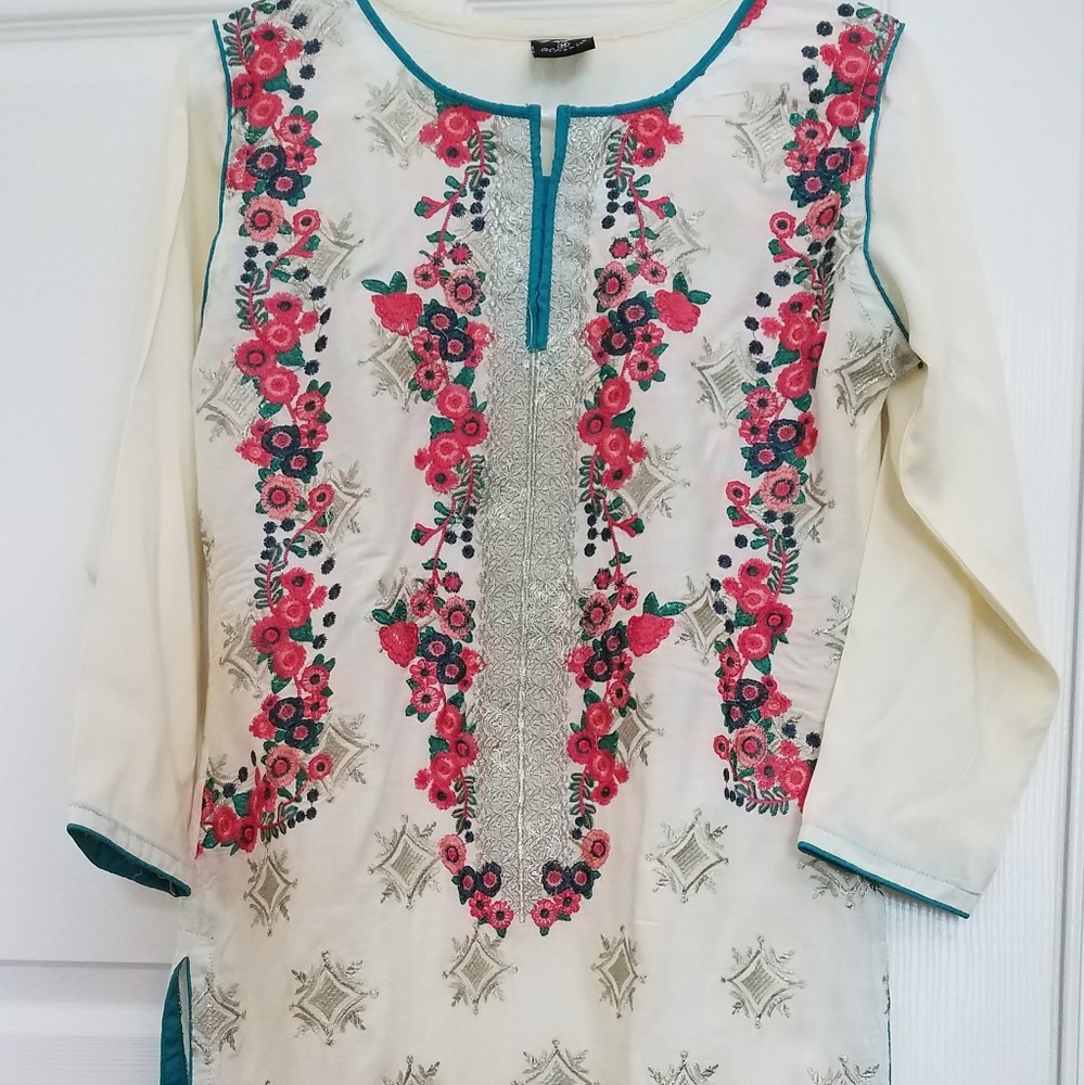 Pakistani Kameez Shalwar